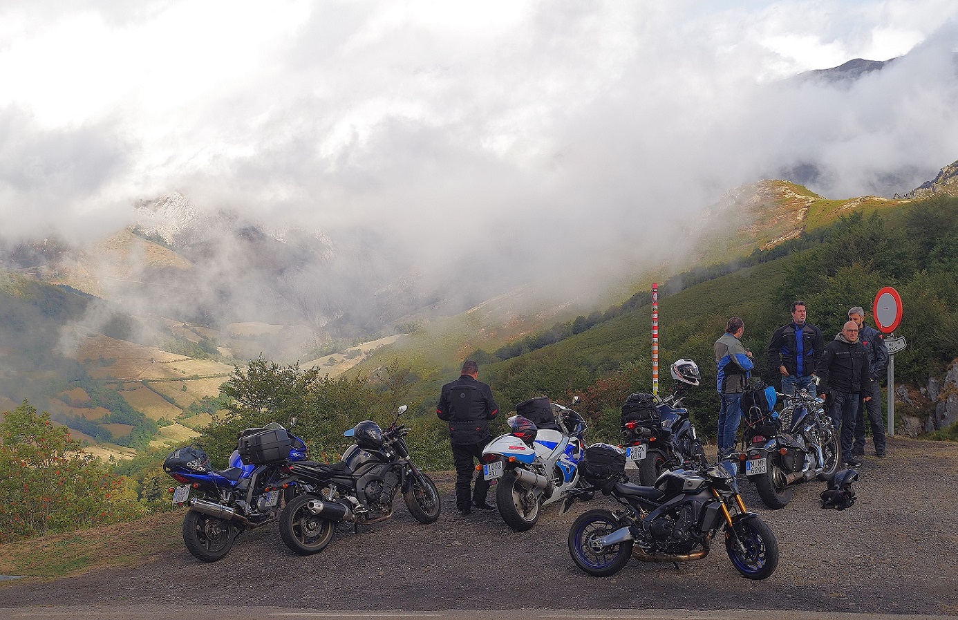 subiendo el puerto de la ventana, Asturias